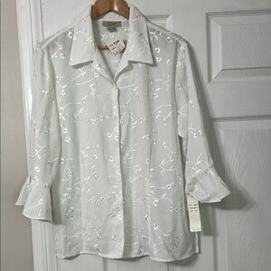 Chico's Elegant White Floral Blouse